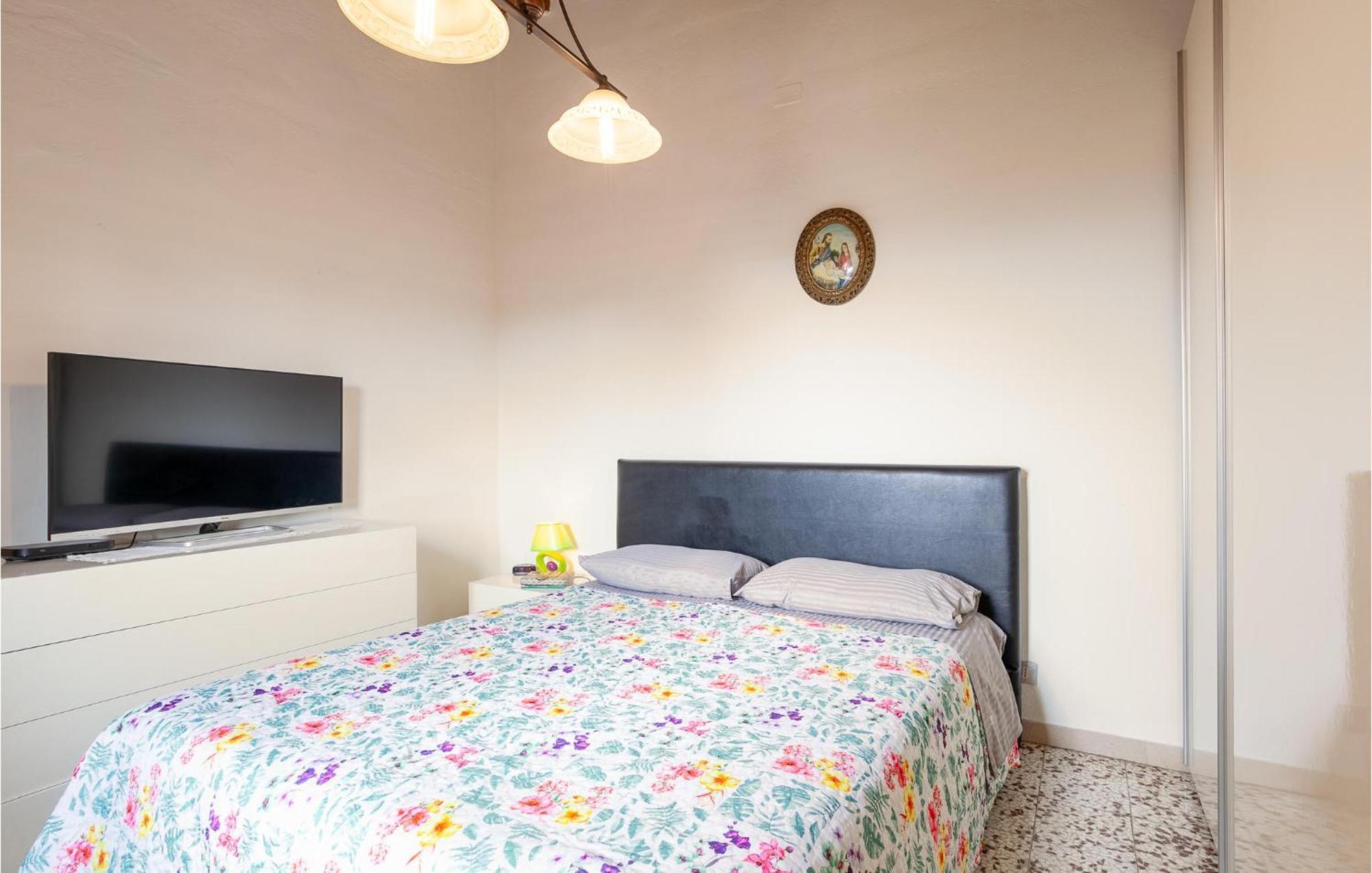 Awesome Home In Montefoscoli With Wifi Экстерьер фото
